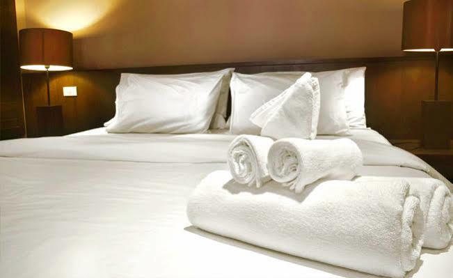 The Thief Hotel Bath Ngoại thất bức ảnh